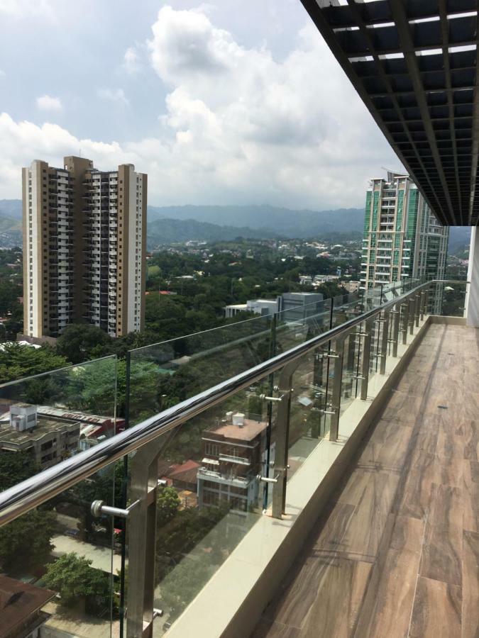 סבו Trillium Residences Condominium מראה חיצוני תמונה